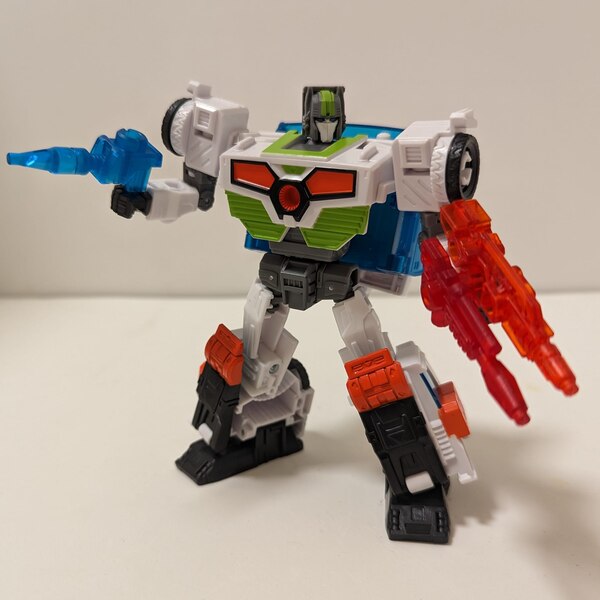 Leaked Transformers Legacy Medix Deluxe Holiday Exclusive Figure  (2 of 8)